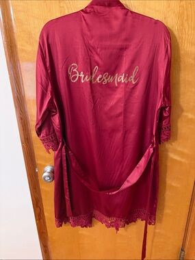 Bridesmaid Satin Robe in Burgundy with Gold Script and lace detailing on sleeves